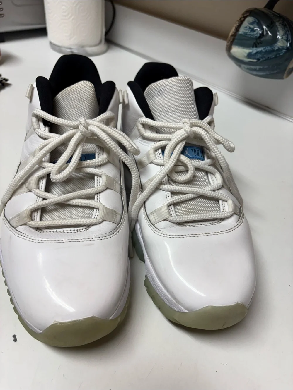 White Men's Low-Top Athletic Sneakers Jordan sz 12 excellent condition